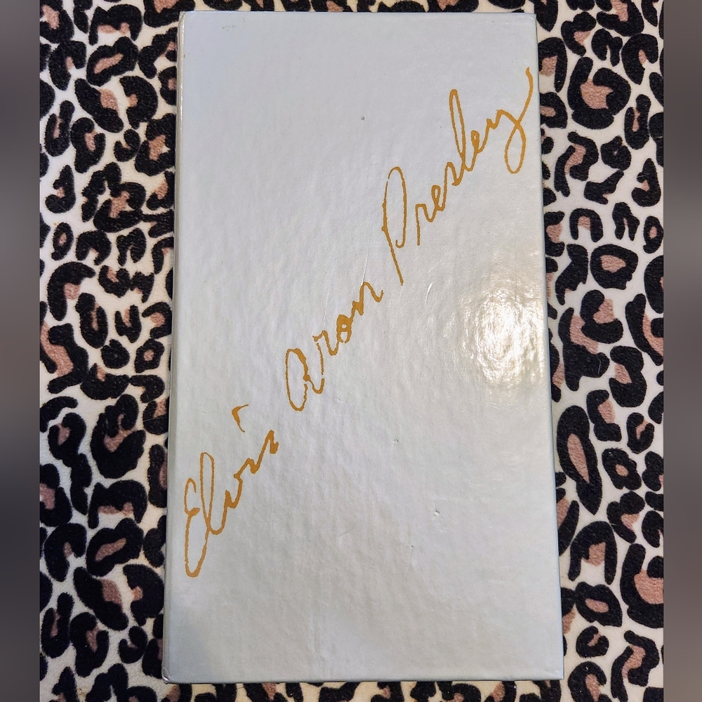 Elvis Aron Presley CD Collection - White and Gold